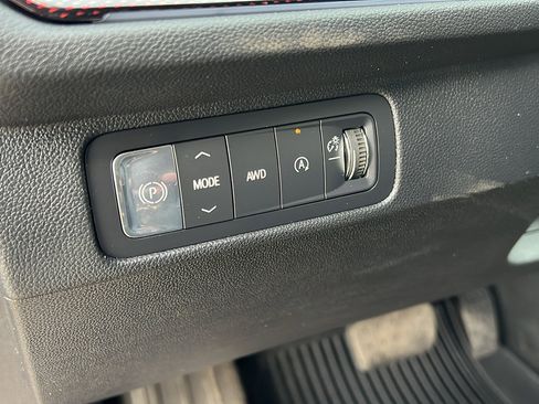 Certified 2025 Chevrolet Traverse Z71 w/ Enhanced Driving Package image 30