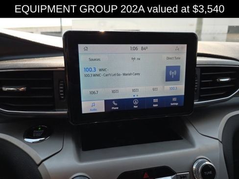 Used 2021 Ford Explorer XLT w/ Equipment Group 202A AWD/4WD image 17