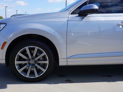 Used 2017 Audi Q7 3.0T Premium Plus w/ Premium Plus Package image 10