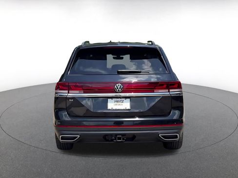 Used 2026 Volkswagen Atlas SE FWD image 12