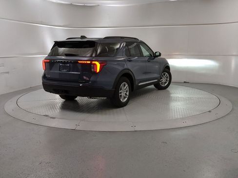 New 2025 Ford Explorer Active image 3