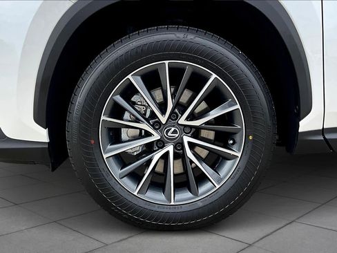 Used 2025 Lexus NX 250 FWD w/ Accessory Package (Z2) image 9