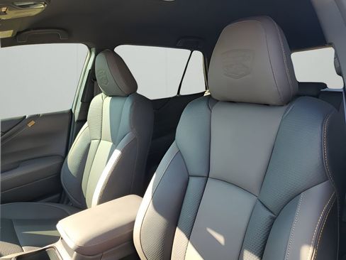 Used 2025 Subaru Outback Wilderness image 30