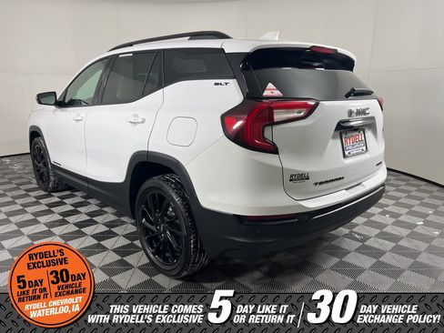 Certified 2023 GMC Terrain SLT w/ Infotainment Package II image 8