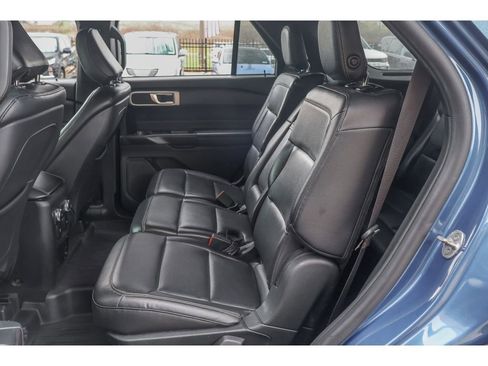 Used 2020 Ford Explorer XLT w/ Equipment Group 202A image 17