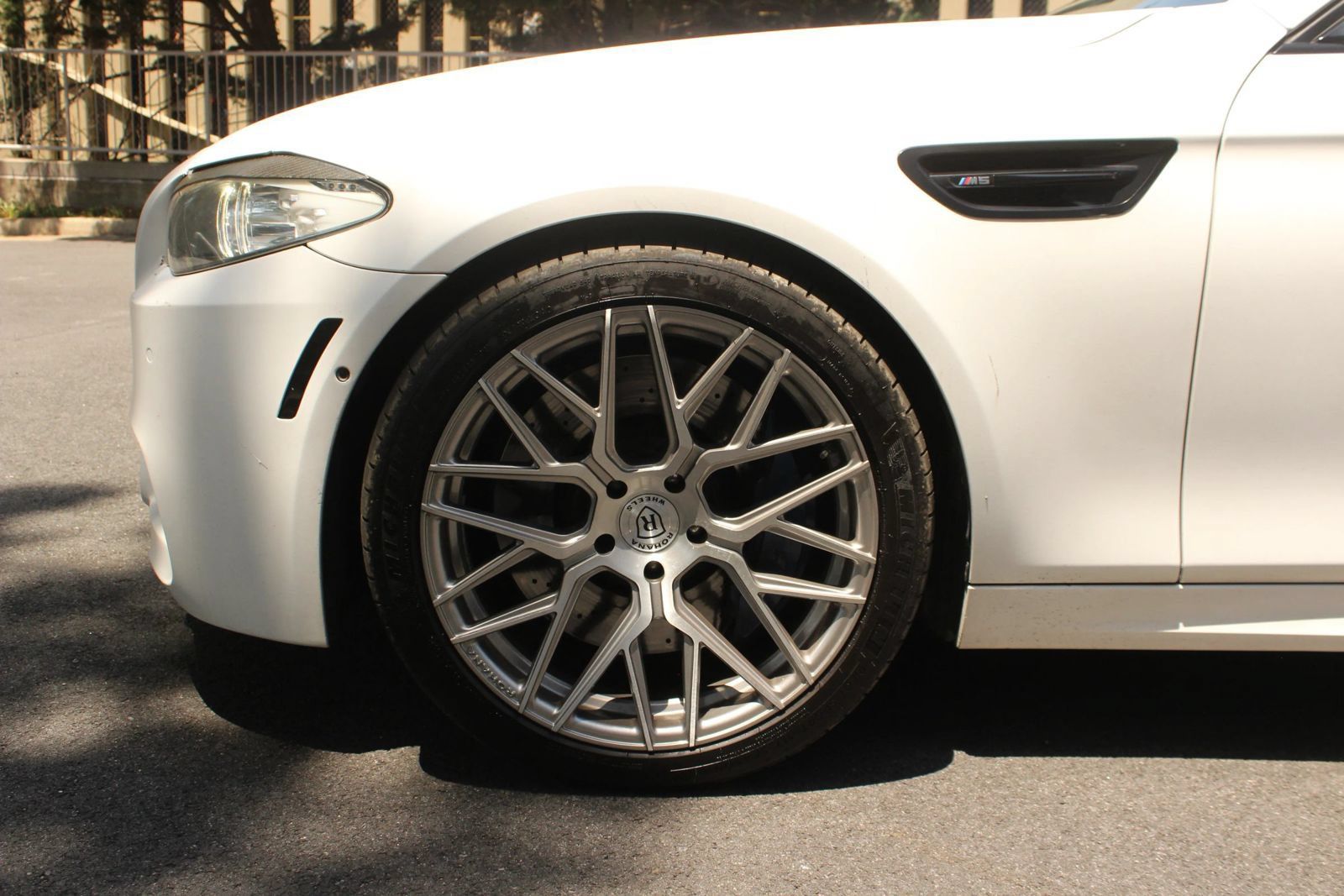 Used 2013 BMW M5 RWD image 11