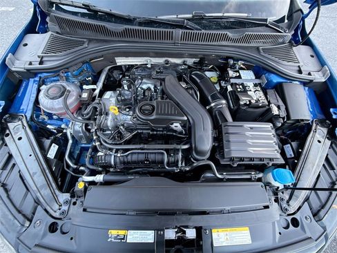 Used 2024 Volkswagen Jetta Sport image 17