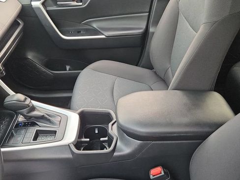 Used 2024 Toyota RAV4 XLE FWD image 20