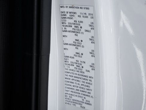 Used 2017 Ford F550 2WD Regular Cab Super Duty image 50