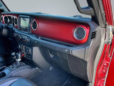 Used 2021 Jeep Wrangler Unlimited Rubicon AWD/4WD image 17