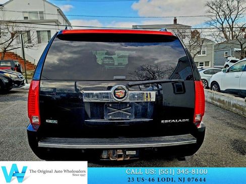 Used 2011 Cadillac Escalade AWD w/ Touring Package image 5