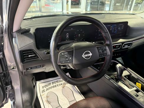 Used 2026 Nissan Sentra SR w/ Floor Mat Package FWD image 30