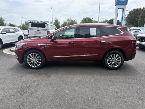 Used 2018 Buick Enclave Premium AWD/4WD image 7