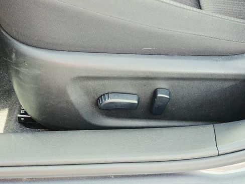 Used 2025 Nissan Altima 2.5 SV FWD image 11