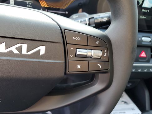 New 2026 Kia K4 LXS image 25