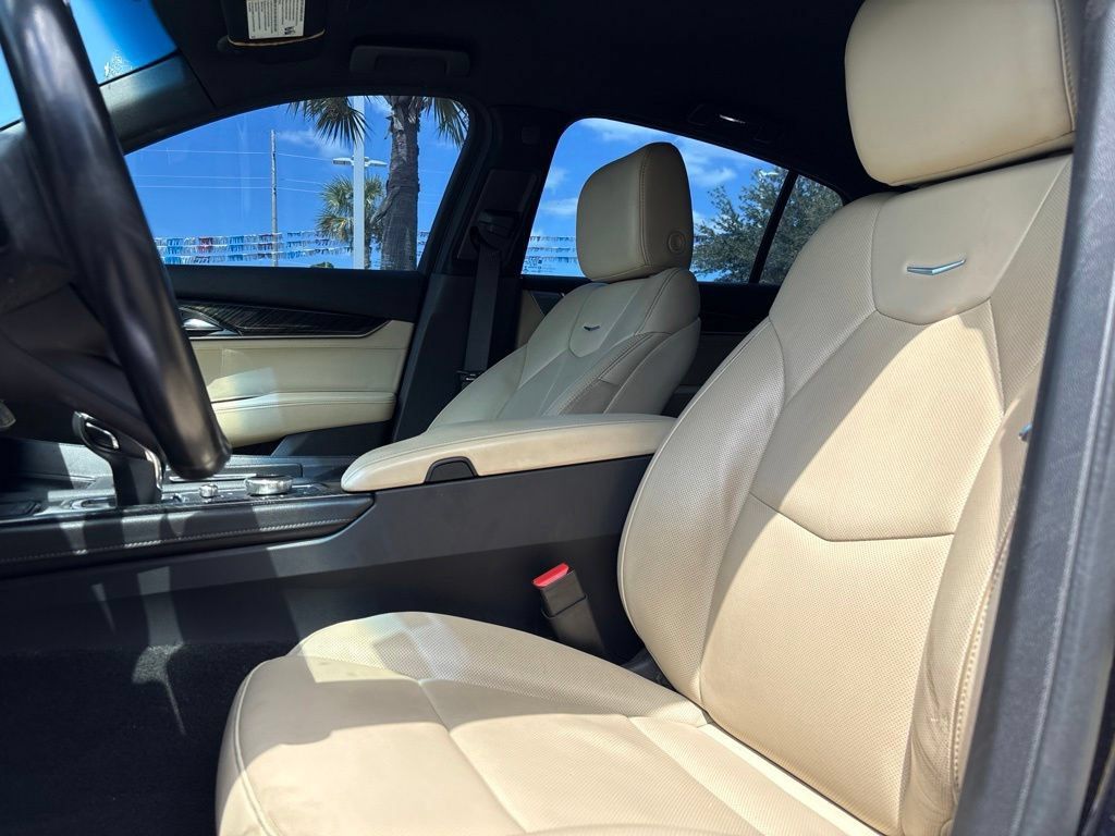 Used 2021 Cadillac CT5 Premium Luxury RWD image 12