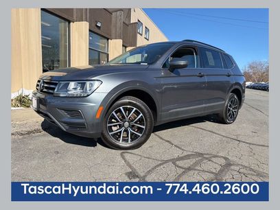 Used 2021 Volkswagen Tiguan SE w/ Panoramic Sunroof Package