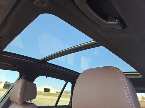 Used 2021 BMW X5 xDrive45e image 6