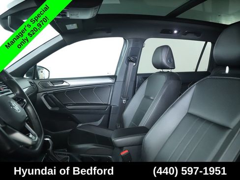 Used 2023 Volkswagen Tiguan SE R-Line FWD image 24