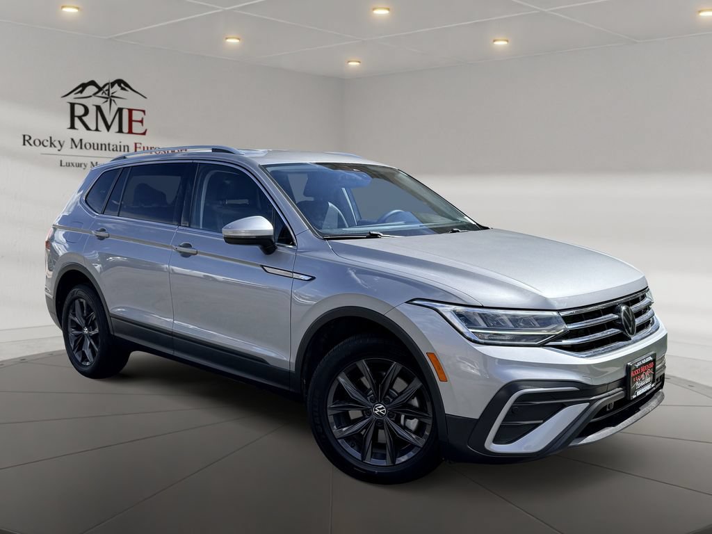 Used 2024 Volkswagen Tiguan SE AWD/4WD image 1
