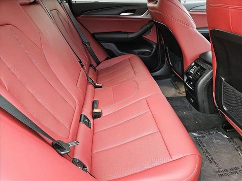 Certified 2025 BMW X4 xDrive30i w/ Premium Package image 20