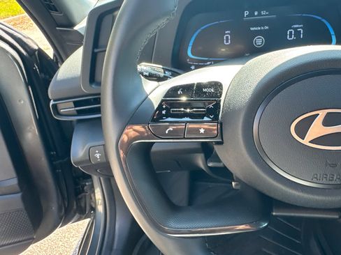 Used 2025 Hyundai Elantra Sport FWD image 25