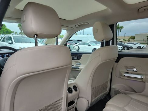 Certified 2022 Mercedes-Benz GLB 250 image 10