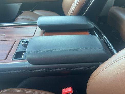 Certified 2024 Lincoln Navigator L Reserve AWD/4WD image 38