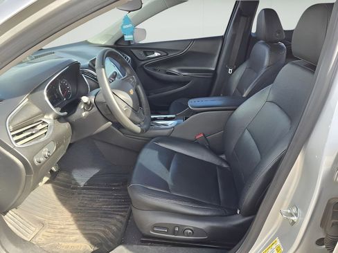 Used 2017 Chevrolet Malibu LT w/ Leather Package image 10