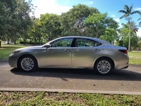 Used 2016 Lexus ES 350 image 4