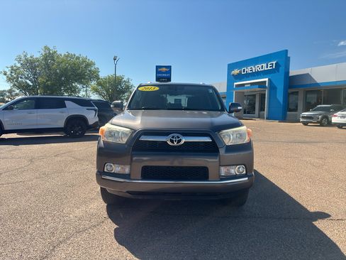 Used 2013 Toyota 4Runner Limited w/ Convenience Pkg AWD/4WD image 3