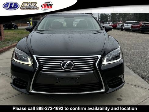 Used 2013 Lexus LS 460 AWD w/ Comfort Pkg image 2