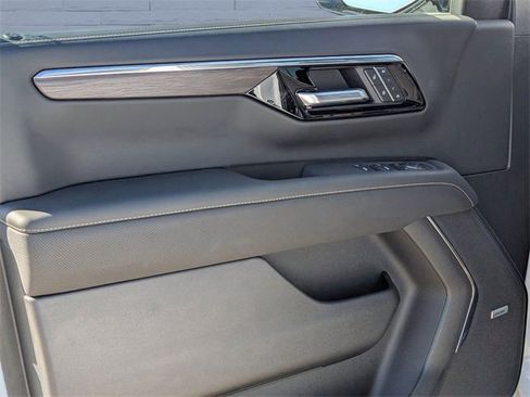 New 2026 Chevrolet Suburban Premier image 14