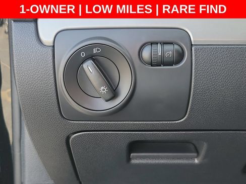 Used 2014 Volkswagen Golf 4-Door FWD image 22