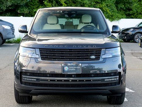 Used 2025 Land Rover Range Rover Long Wheelbase SE AWD/4WD image 2