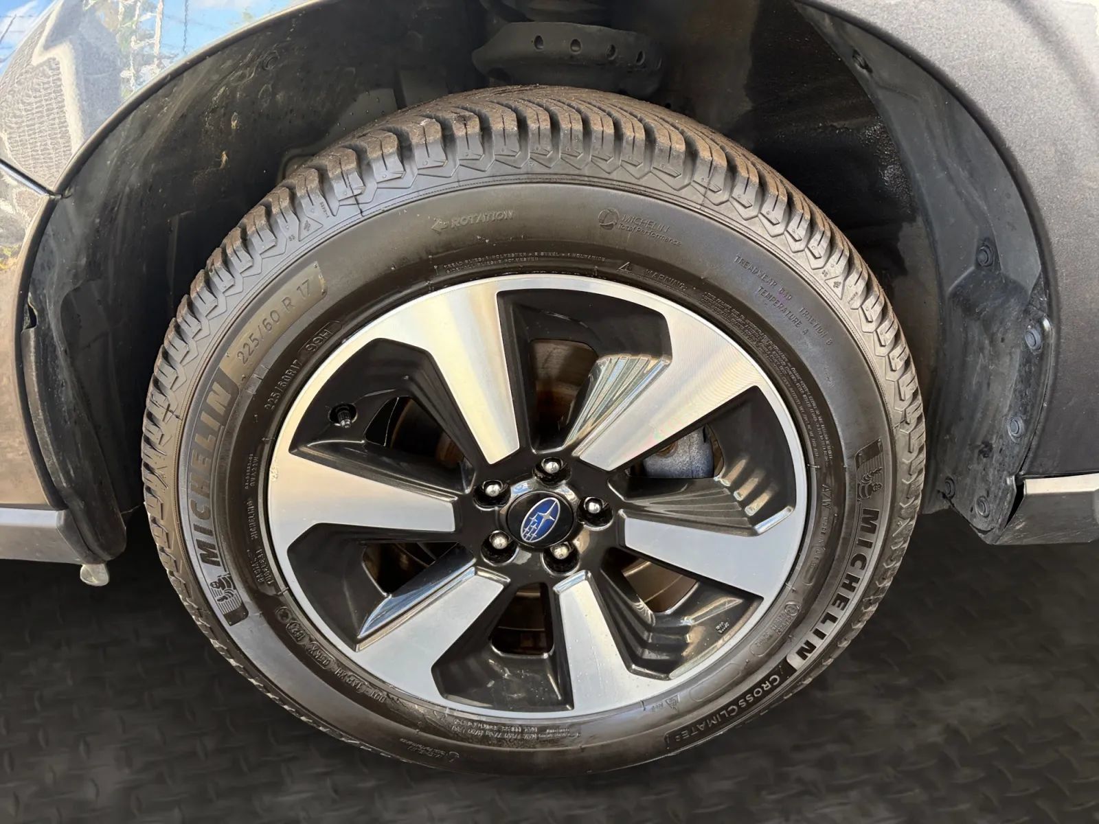 Used 2017 Subaru Forester 2.5i w/ Alloy Wheel Package AWD/4WD image 32