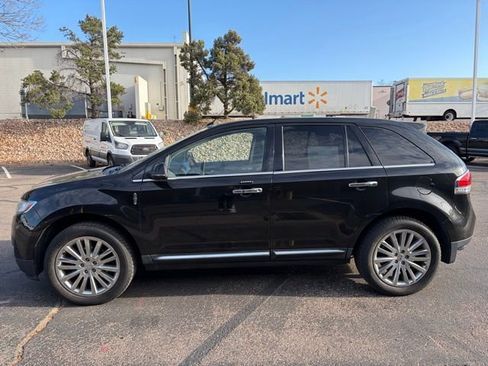 Used 2013 Lincoln MKX AWD image 2