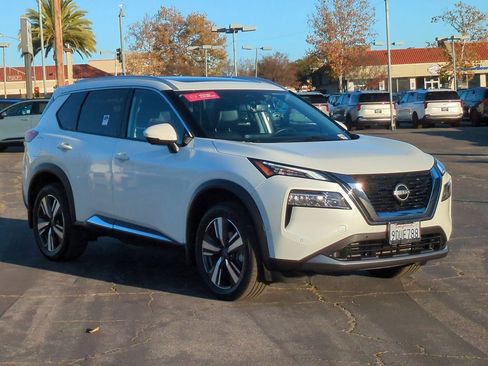 Certified 2023 Nissan Rogue SL w/ SL Premium Package image 3