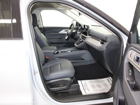 New 2026 Ford Explorer Active w/ Active Comfort Package image 29