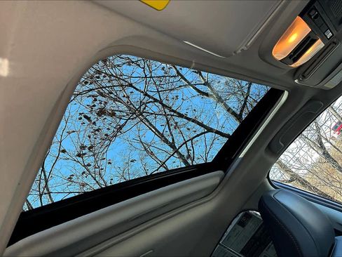 Used 2024 Subaru Crosstrek 2.5i Limited AWD/4WD image 14