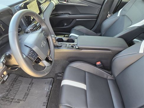 Certified 2025 Toyota Camry SE image 15