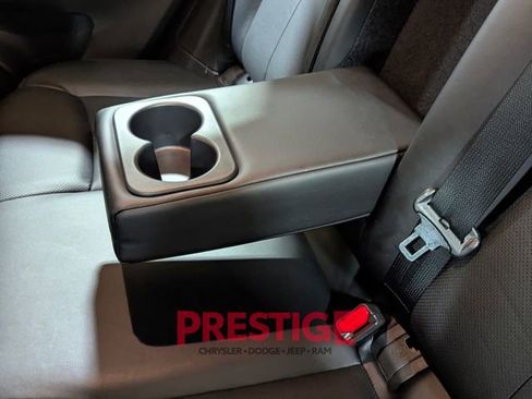 Used 2022 Nissan Rogue Sport SL image 30