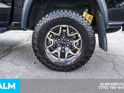 Used 2023 Chevrolet Colorado ZR2 w/ ZR2 Convenience Package III AWD/4WD image 13