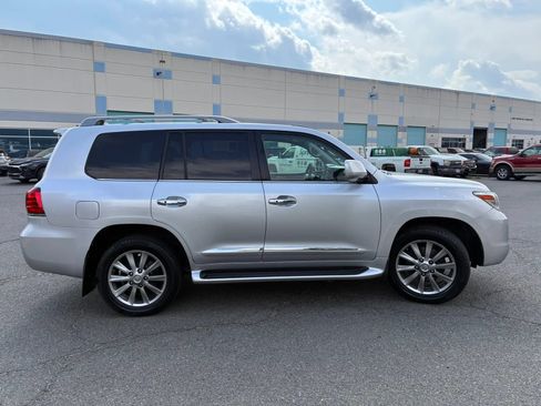 Used 2011 Lexus LX 570 4WD w/ Luxury Pkg image 10