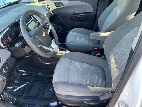 Used 2017 Chevrolet Sonic LT FWD image 18