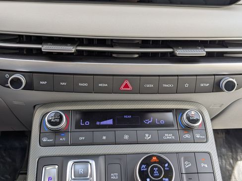 Certified 2025 Hyundai Palisade SEL AWD/4WD image 26