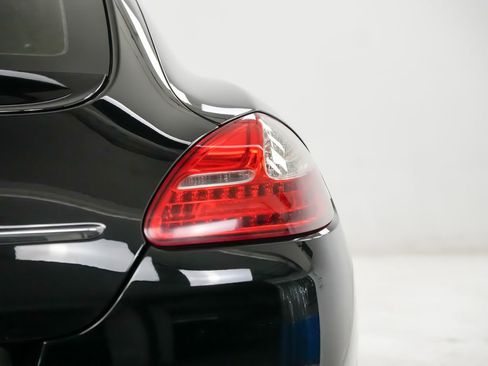 Used 2012 Porsche Panamera 4 image 12