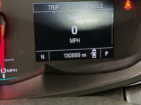 Used 2017 Chevrolet Trax LT w/ LT Convenience Package FWD image 17