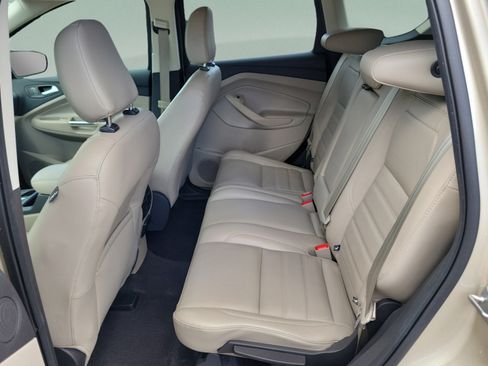 Used 2018 Ford Escape Titanium FWD image 9