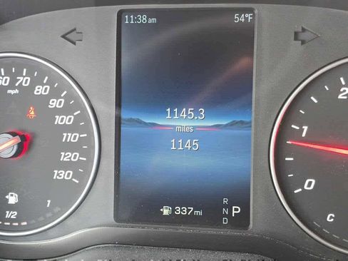 Used 2025 Mercedes-Benz Sprinter 2500 image 32